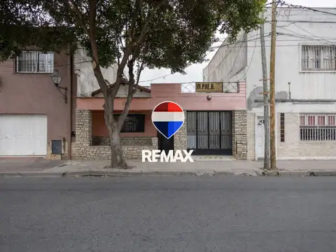 VENTA CASA MICROCENTRO APTA CREDITO Y PERMUTA