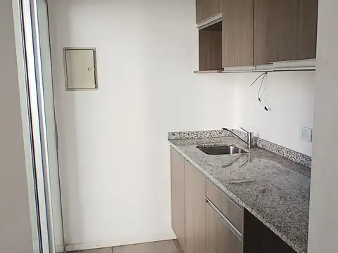 EXCELENTE OFICINA USO PROFESIONAL 