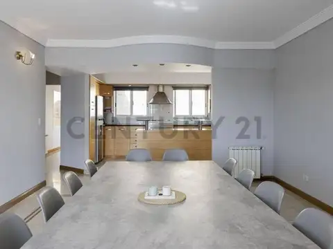 Departamento en Venta con 3 cocheras