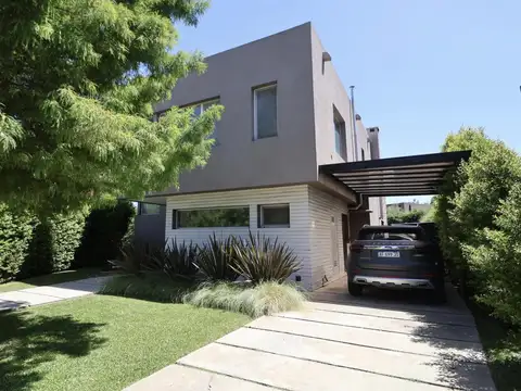 Casa en Ayres Plaza