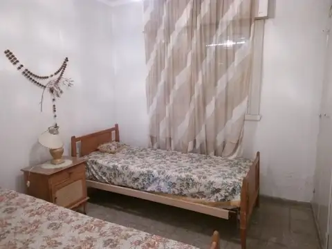 CASA 3 AMB CON GARAJE PASANTE.