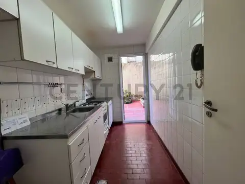 VENTA DEPTO 2 AMBIENTES CON 2 PATIOS LATERALES EN PALERMO