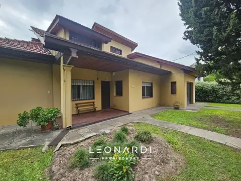 Miguel Cane 353 esquina Azcuénaga