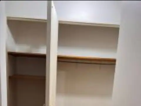 Amplio dos ambientes  con lavadero en impecable estado