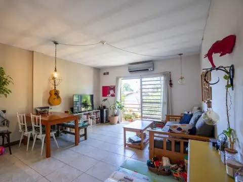 Depto Tipo Casa 2 ambientes con 1 baño