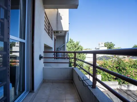 Depto Tipo Casa en Venta 8 años