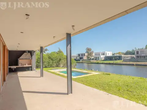 Casa en Venta en Laguna Grande, USD 680.000