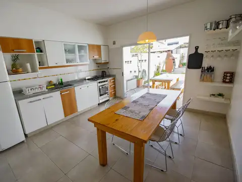 Dúplex de 4 ambientes   playroom en venta, en Olivos.