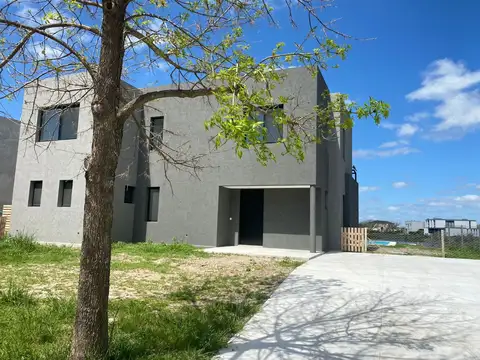 Casa en Venta y en Alquiler en El Cantón Islas 3 dormitorios, Escobar 100