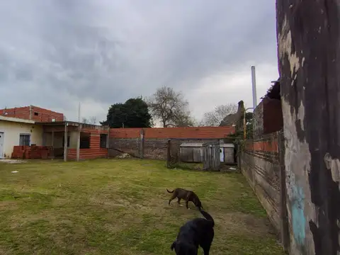 Casa en Venta con 4 cocheras