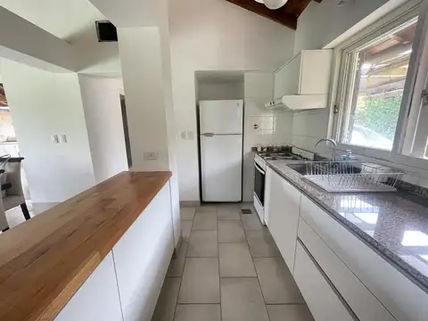 Casa 4 ambientes con 3 baños