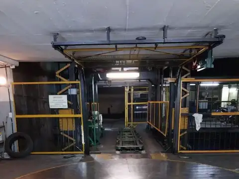 Maipú 200 Centro Cochera U$11.000