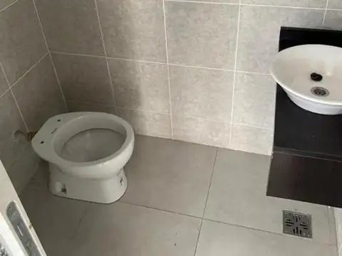 Local en Alquiler en Berazategui, $ 1.200.000
