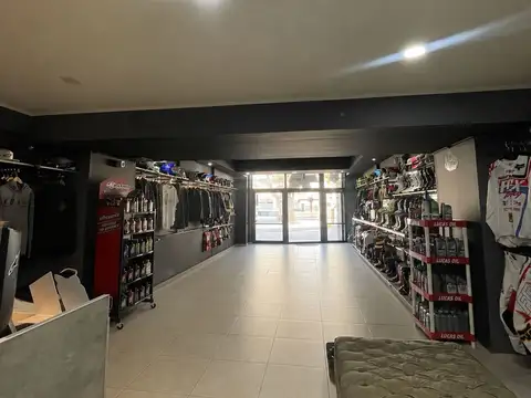 Hipólito Yrigoyen 400