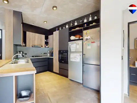 Casa 5 ambientes con 2 baños