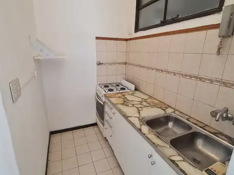 2 AMB FRENTE BALCON VISTA PANOR, RIOBAMBA 212 5ª (BARRIO: CONGRESO)