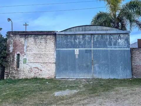 Galpón, Casa y Terreno en Bv. Brown, Victoria