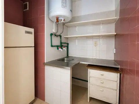 VENTA MONOAMBIENTE AL FRENTE CON BALCÓN CENTRO