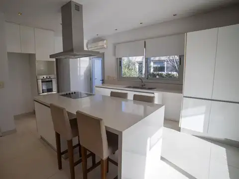 Casa en Venta al Noreste