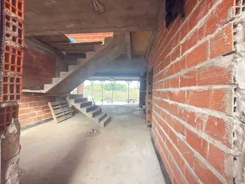 Av. Sta. María de las Conchas 4099, Barrio Náutico MARINAS H, Provincia de Buenos Aires al 4000