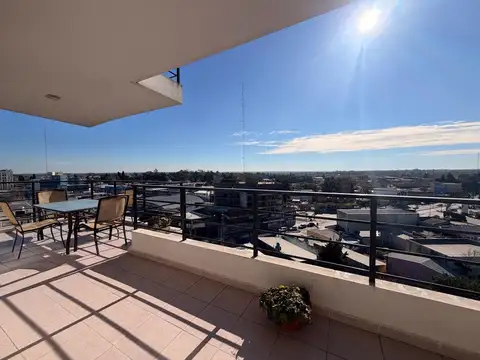 Departamento en séptimo piso con gran vista y luminosidad, 3 dormitorios
