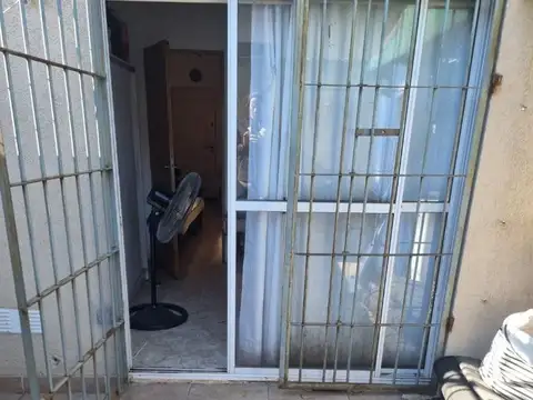 DEPARTAMENTO 2 AMBIENTES CON PATIO PB V. LUZURIAGA