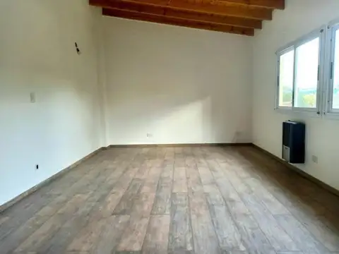 Casa en Venta en Barrio Parque Leloir, USD 165.000