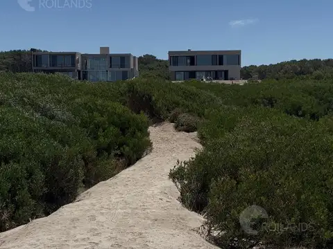 Departamentos junto/ Vista al Mar -opcional amplias Cocheras Cubiertas-