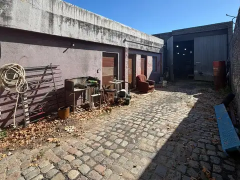 Venta galpón en muy buen estado con oficinas/vivienda a reciclar – Bella Vista, Rosario