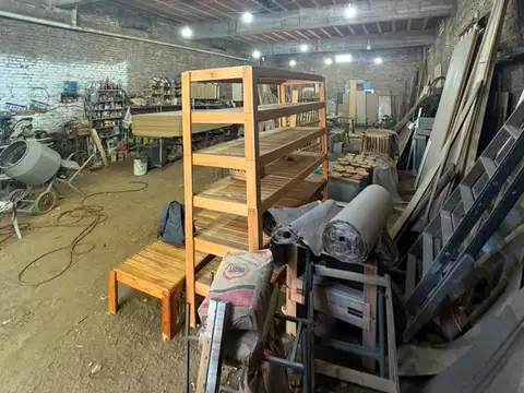 Galpon en Venta 32  mts Fondo