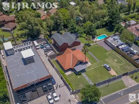 Oficina 10 ambientes con 1 baño