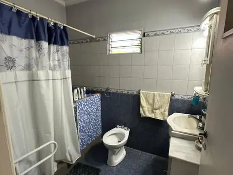 Casa - Venta - Argentina, Malvinas Argentinas - Medrano 1082