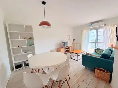 Monseñor Larumbe 3100, Piso 2