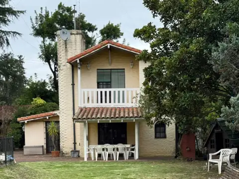 PROPIEDAD UNICA " 2 casas y piscina en un solo lugar" OPORTUNIDAD