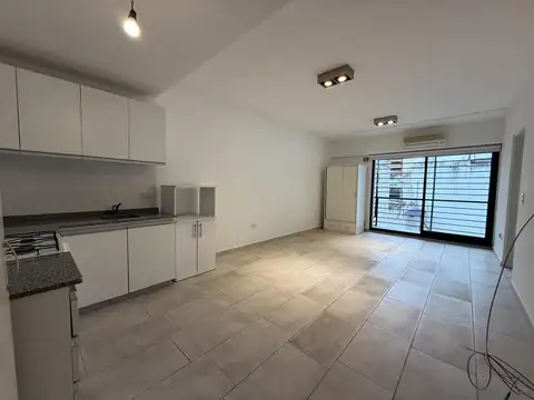 Venta Hermoso monoambiente APTO PROFESIONAL · Súper luminoso!