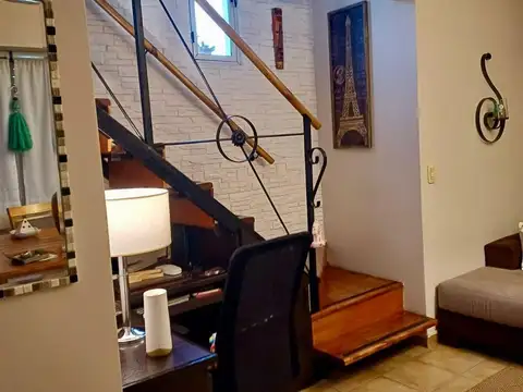 Depto Tipo Casa 4 ambientes con 1 baño