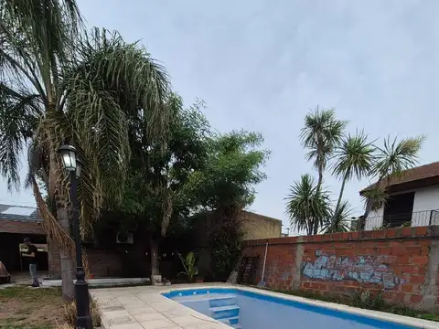 Casa 5 ambientes con 3 baños
