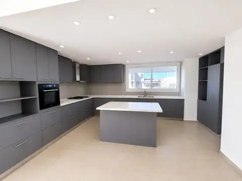 Casa en Alquiler de 3 dormitorios