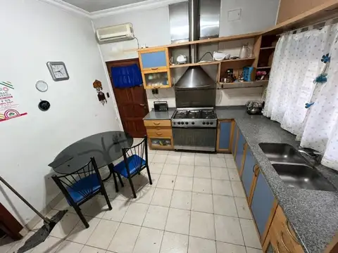 Casa 3 ambientes con 2 baños