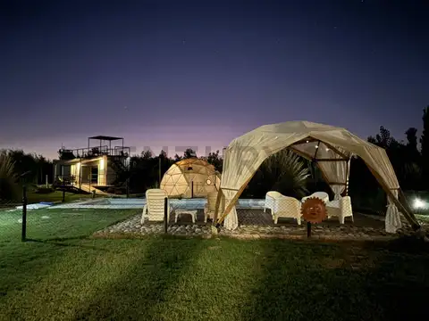 VENTA DE CASA PARA VIVIR Y CABAÑAS PARA FINES TURÍSTICOS -