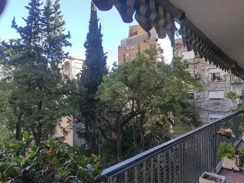 MUY LUMINOSO - OPORTUNIDAD UNICA en Recoleta