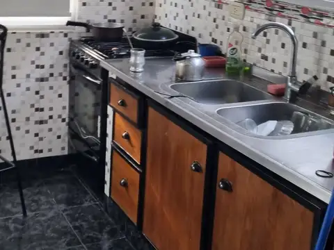 Hermosa casa en calle cerrada