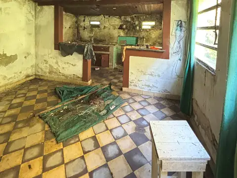 Casa 4 ambientes con 1 baño