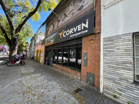 Local en venta amplio ideal para zona comercial.