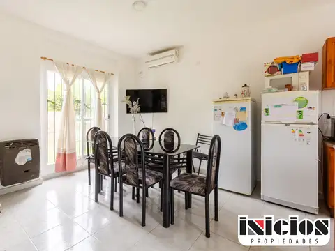 Casa 3 ambientes con 2 baños