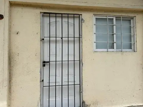 Local/Deposito en alquiler. Martinez