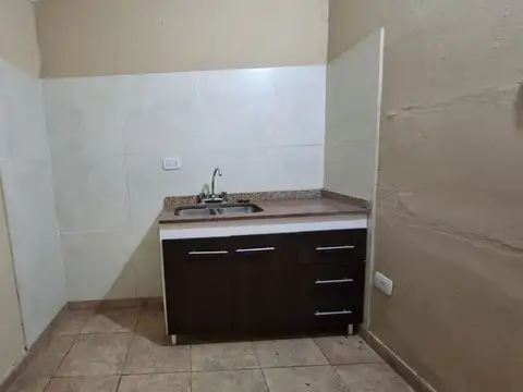Casa 2 ambientes con 1 baño