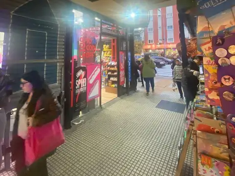 LA MEJOR ESQUINA DE ONCE RIVADAVIA Y PUEYRREDON
