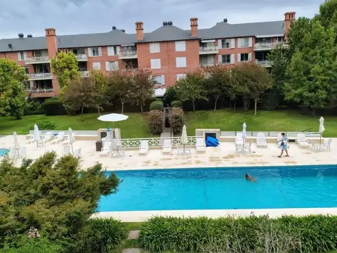 Excelente departamento en Jardines de San Isidro I con excelente vista a la pileta