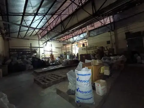 GALPÓN COMERCIAL / DEPÓSITO CON OFICINA. LOGÍSTICA